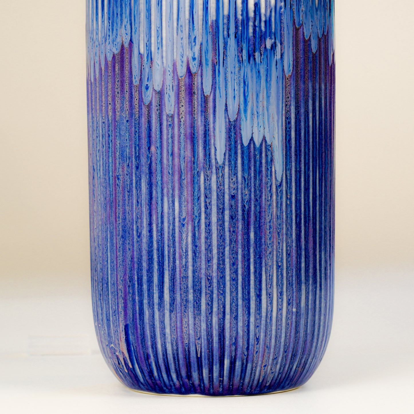 Large Ribbed vase